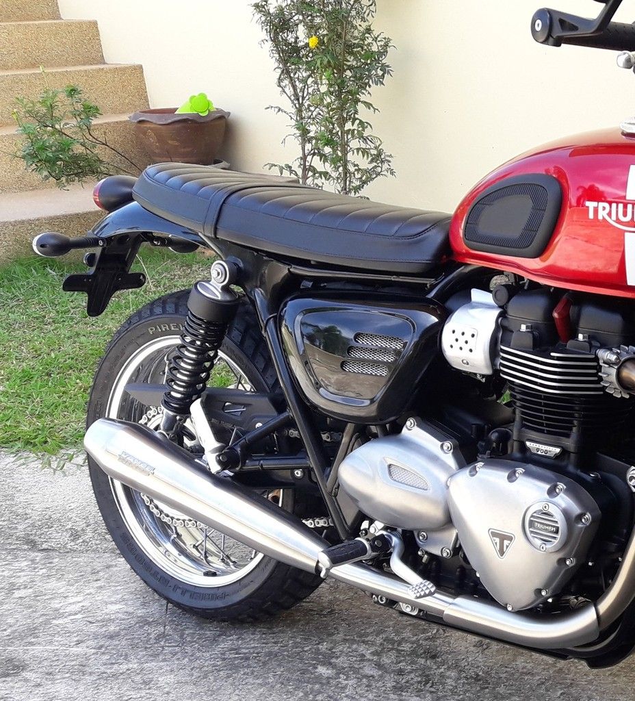 triumph street twin side covers